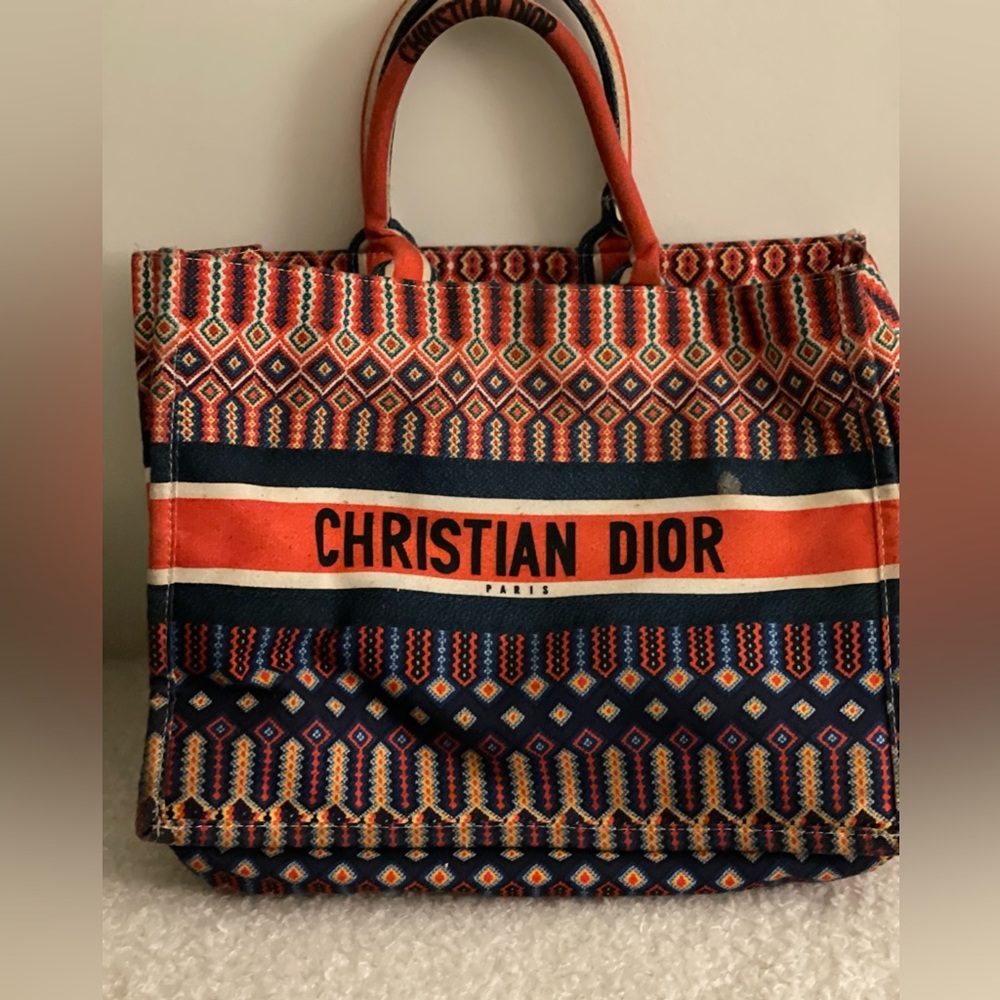 MEDIUM DESIGNER INFLUENCED TOTE